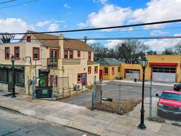 1513 Straight Path , Wyandanch, NY 11798