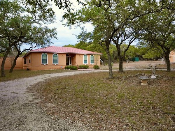 450 Windmill Oaks DR, Wimberley, TX 78676