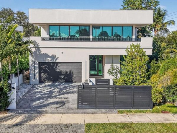 1225 NE 4th St, Fort Lauderdale, FL 33301