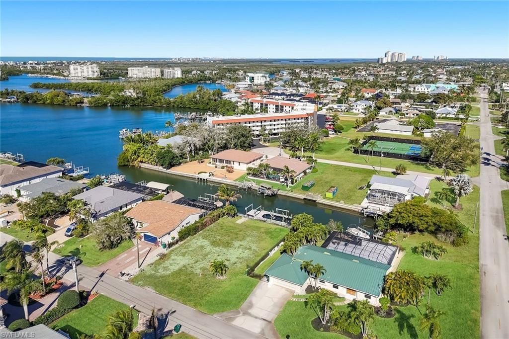 207 6th St, Bonita Springs, FL 34134 Photo