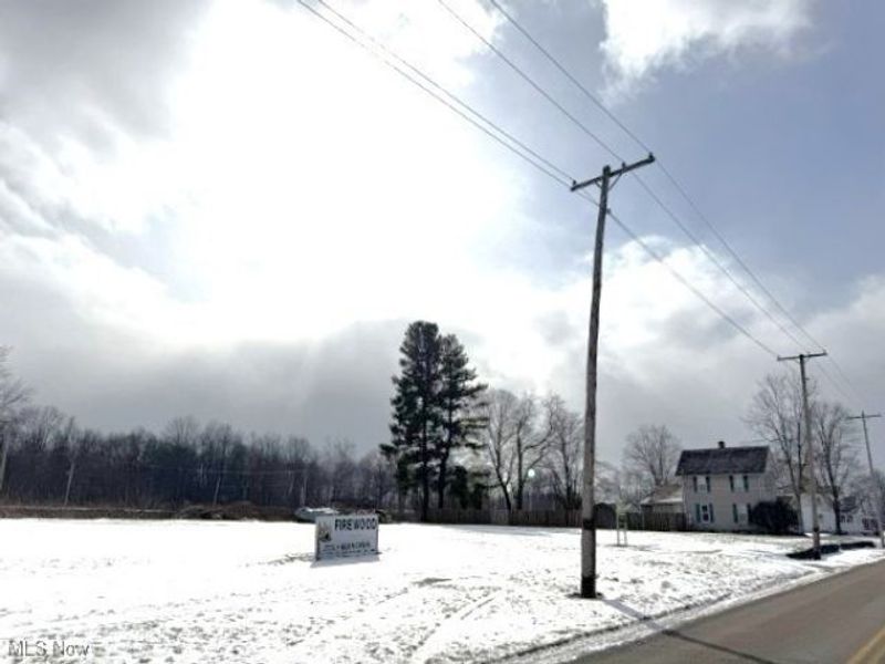 611 N Canal Street, Newton Falls, OH 44444 Photo 4