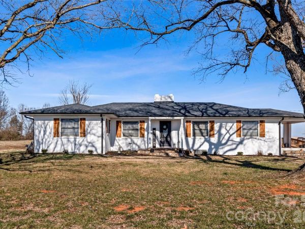 2432 Holcomb Road, Yadkinville, NC 27055