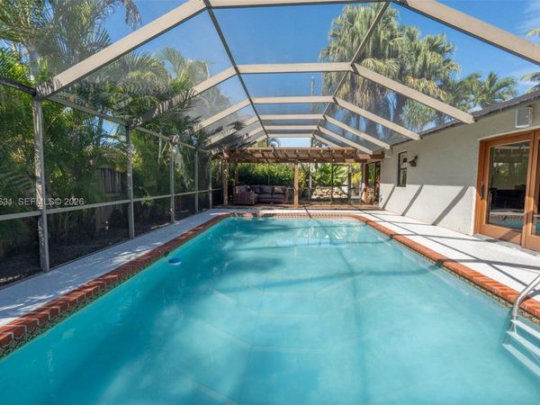 10116 SW 144th Pl , Miami, FL 33186