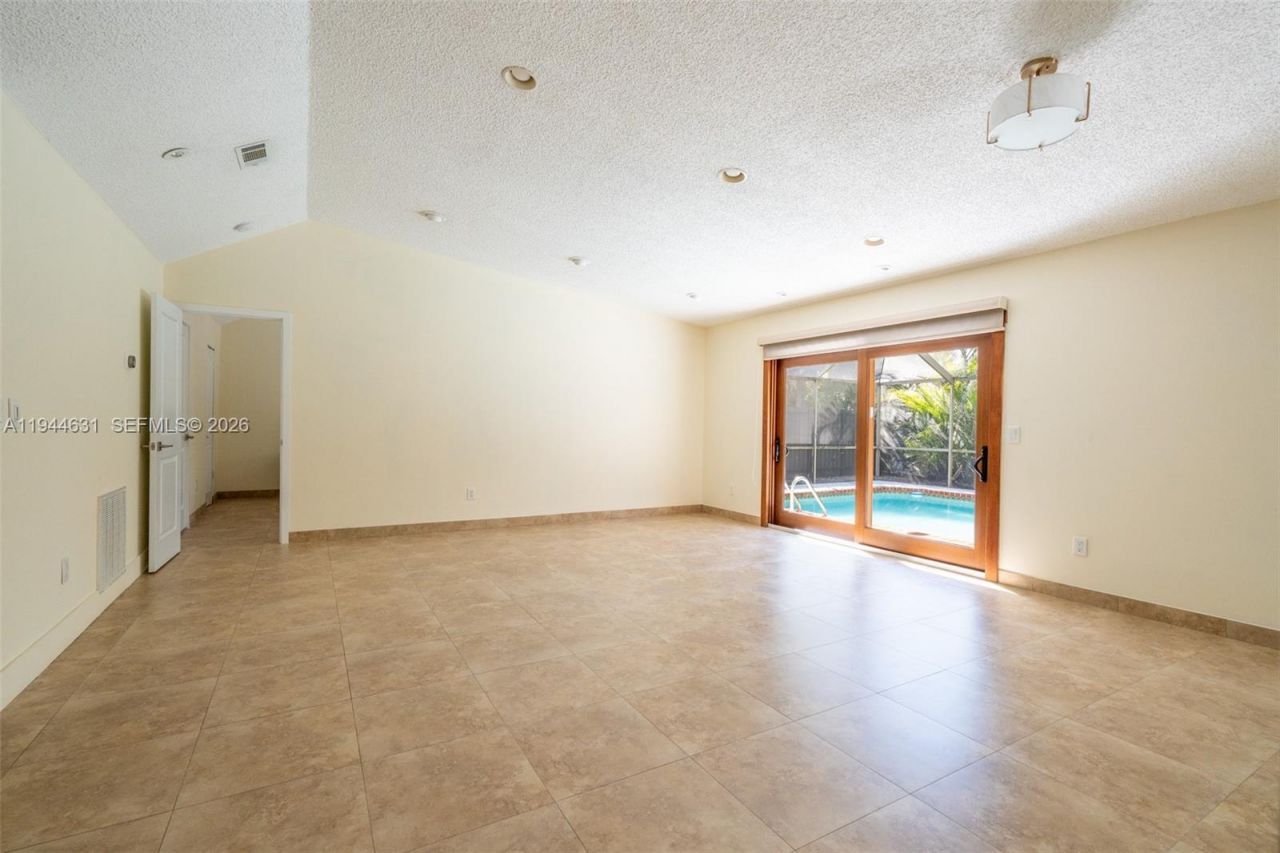 10116 SW 144th Pl, Miami, FL 33186 Photo