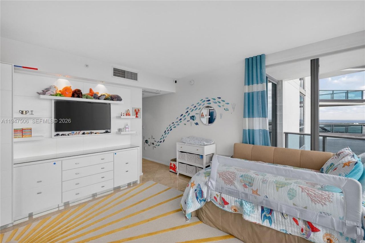 1331 Brickell Bay Dr, Unit 3811, Miami, FL 33131 Photo