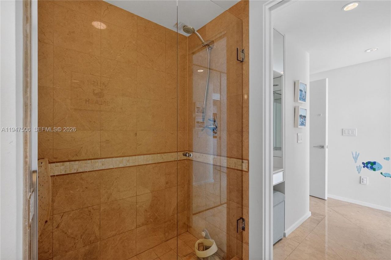 1331 Brickell Bay Dr, Unit 3811, Miami, FL 33131 Photo