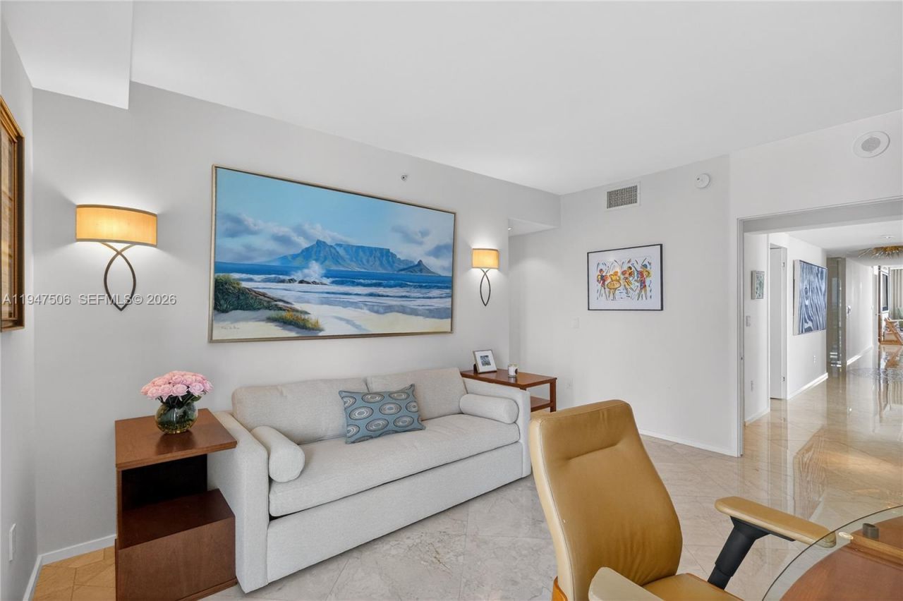 1331 Brickell Bay Dr, Unit 3811, Miami, FL 33131 Photo