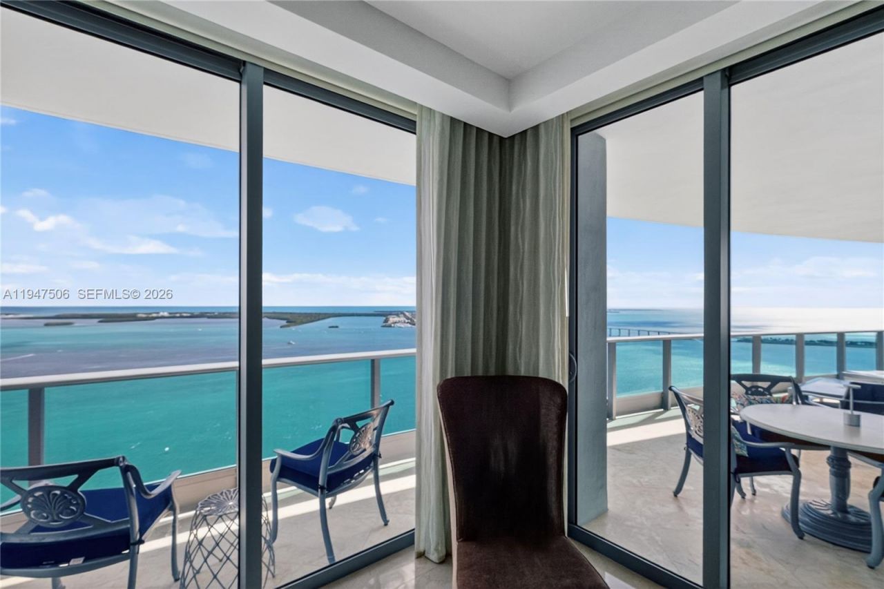 1331 Brickell Bay Dr, Unit 3811, Miami, FL 33131 Photo