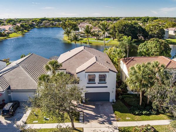 15842 NW 10th St, Pembroke Pines, FL 33028