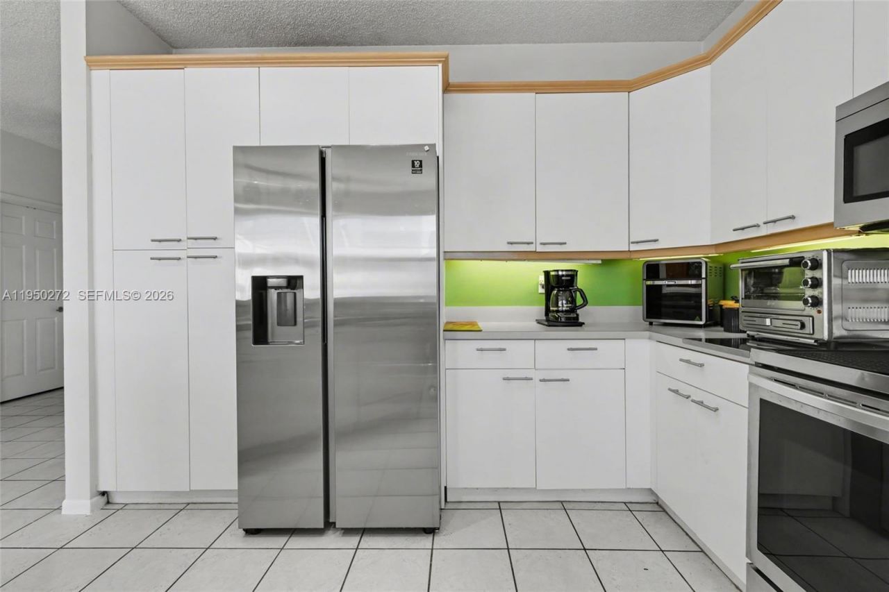 15842 NW 10th St, Pembroke Pines, FL 33028 Photo