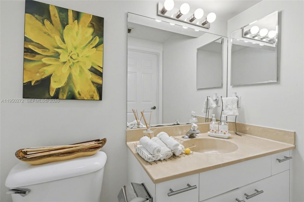 15842 NW 10th St, Pembroke Pines, FL 33028 Photo