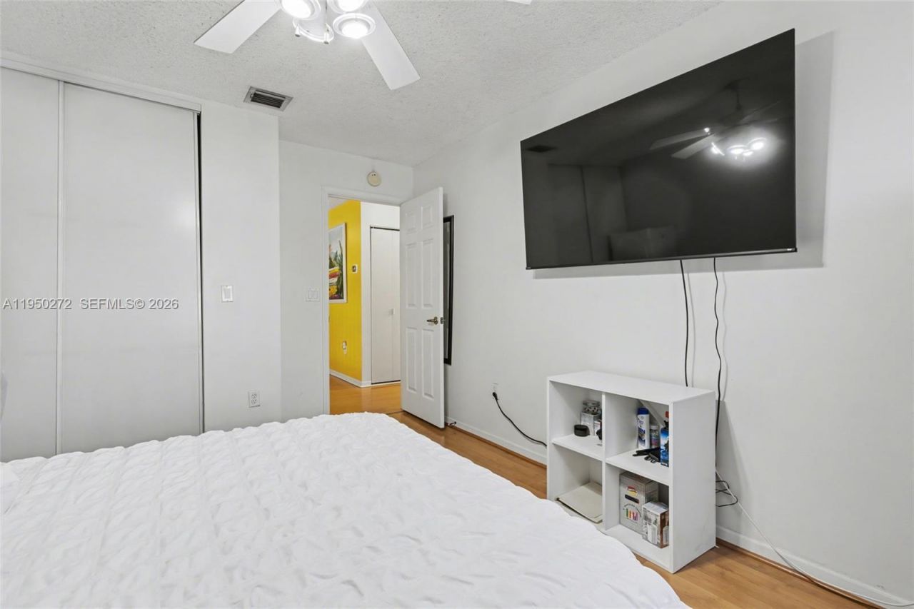 15842 NW 10th St, Pembroke Pines, FL 33028 Photo