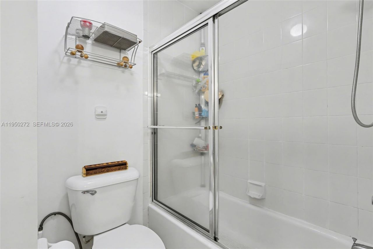 15842 NW 10th St, Pembroke Pines, FL 33028 Photo