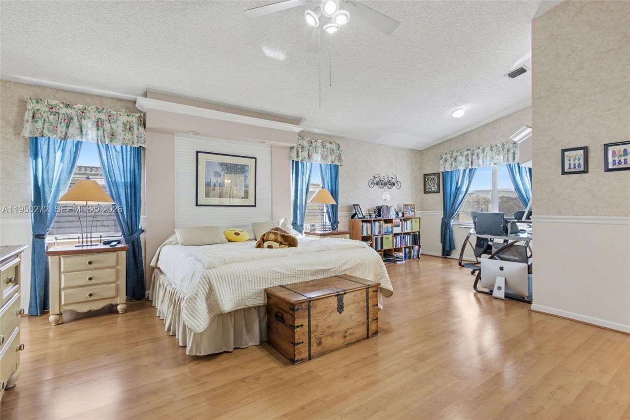 15842 NW 10th St, Pembroke Pines, FL 33028 Photo