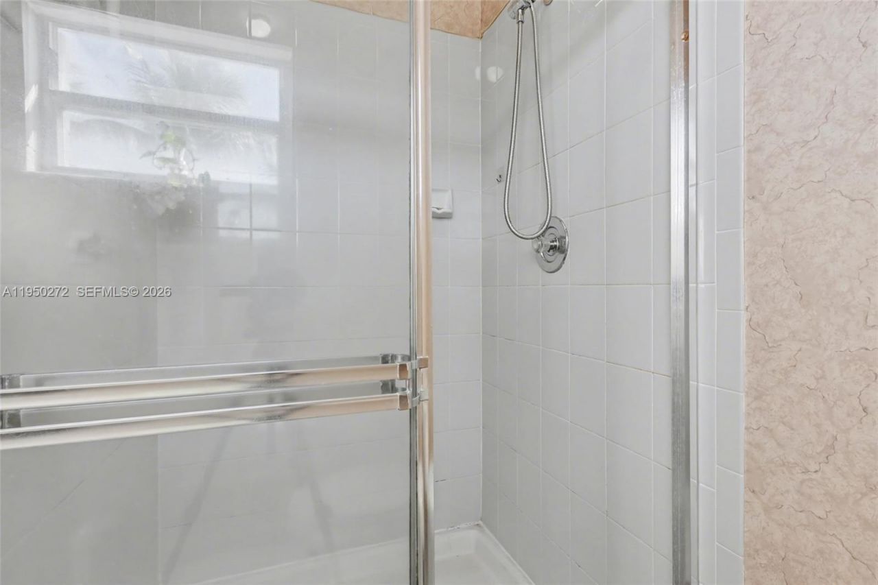 15842 NW 10th St, Pembroke Pines, FL 33028 Photo