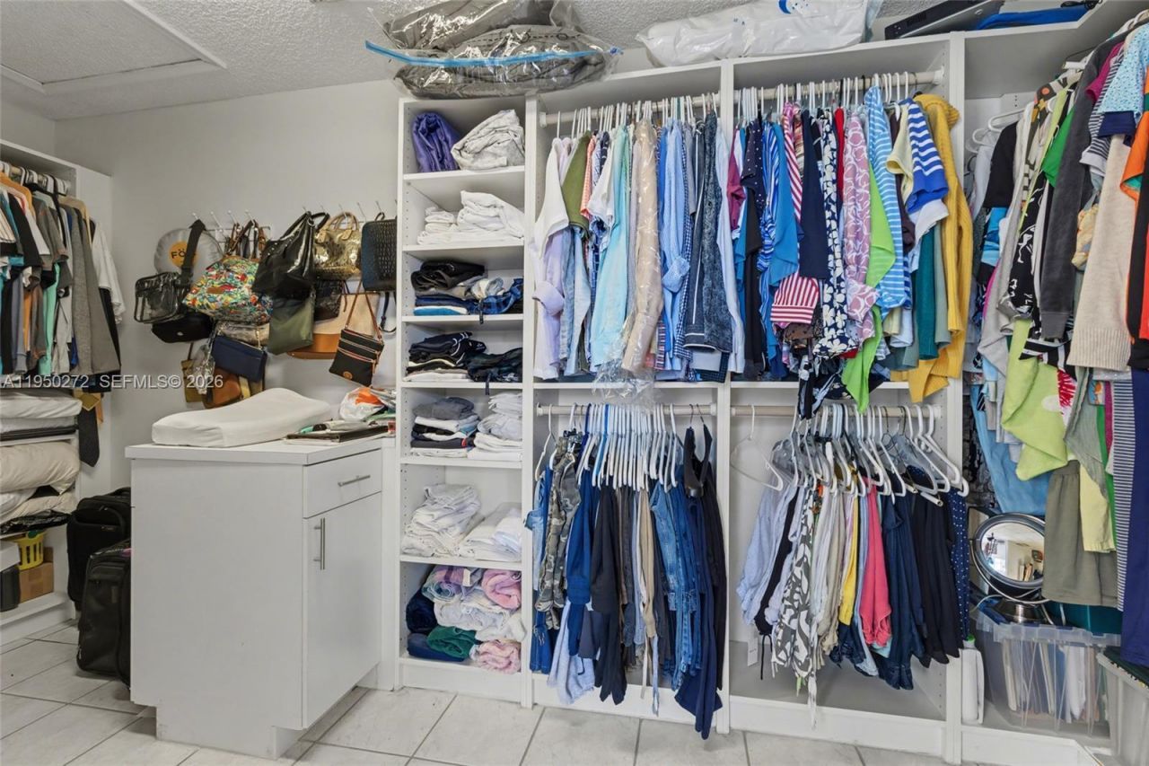 15842 NW 10th St, Pembroke Pines, FL 33028 Photo