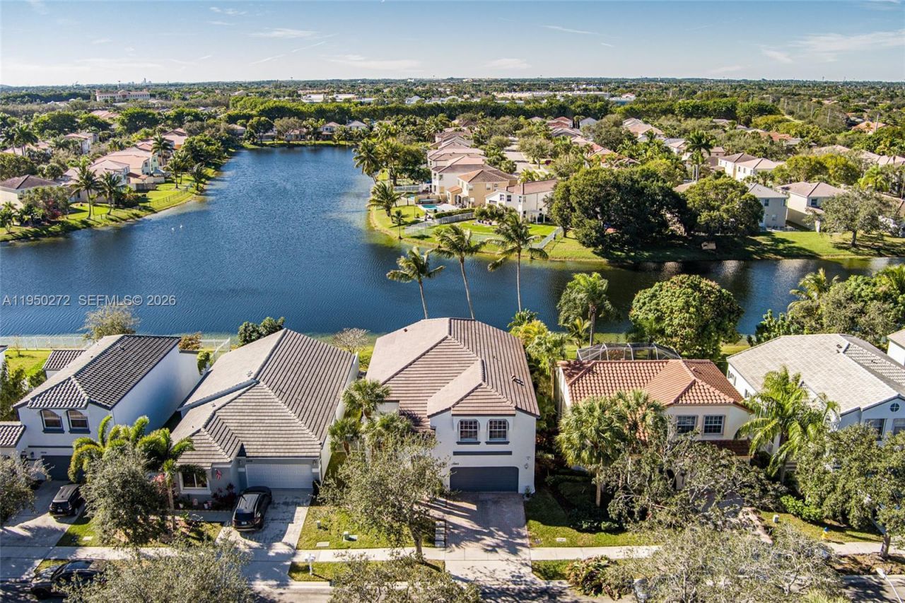 15842 NW 10th St, Pembroke Pines, FL 33028 Photo