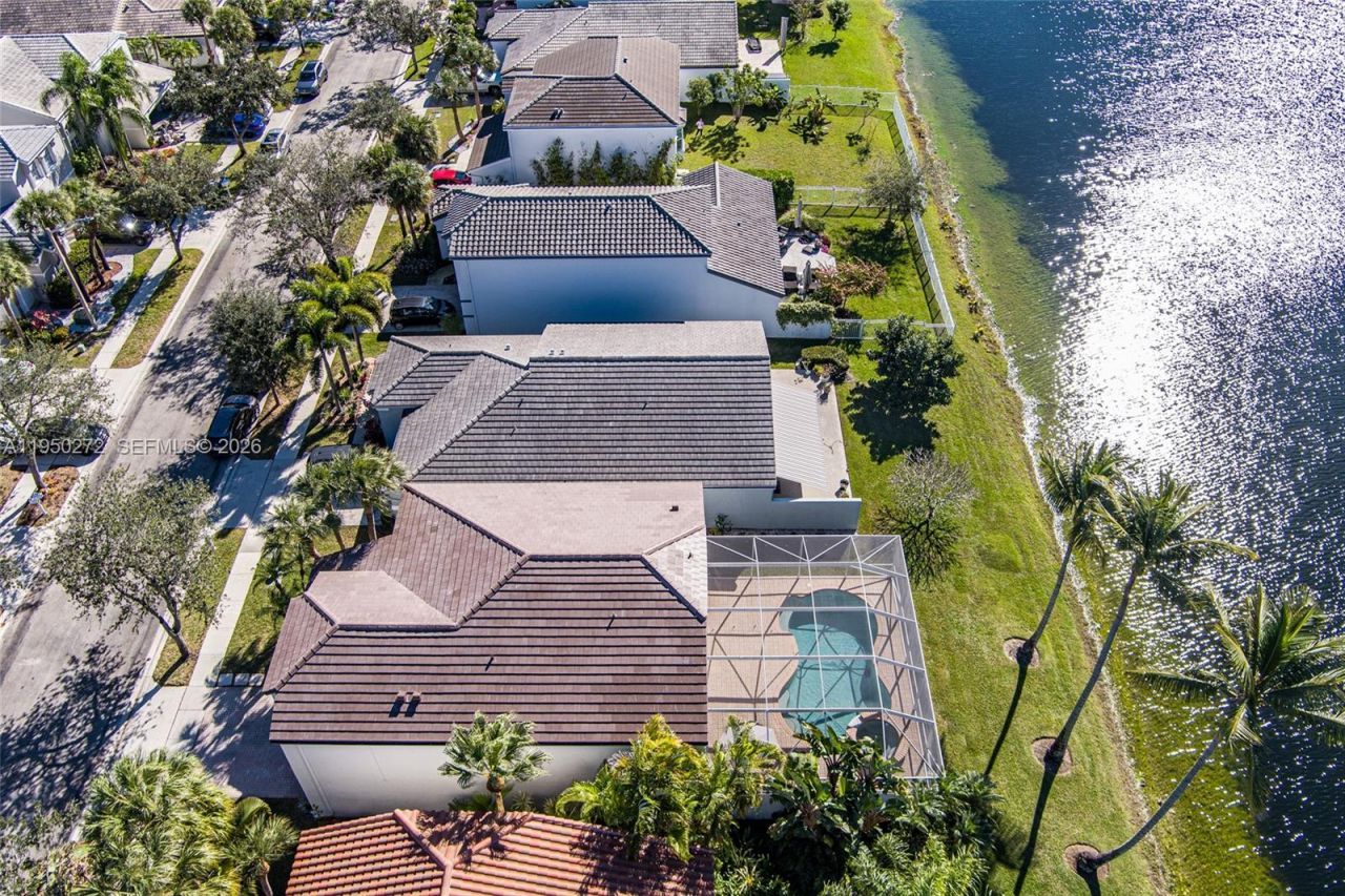 15842 NW 10th St, Pembroke Pines, FL 33028 Photo