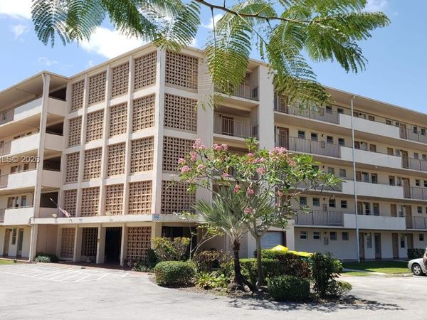 950 Hillcrest Dr, Unit 207, Hollywood, FL 33021