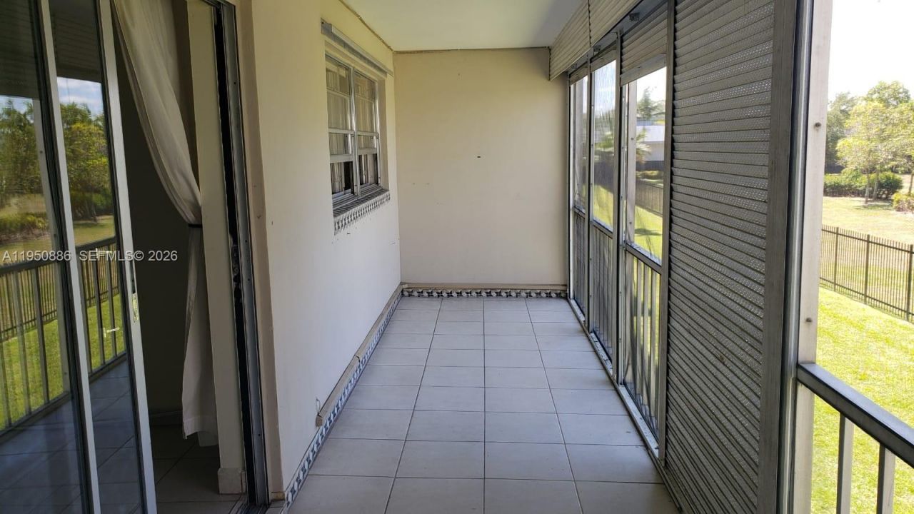 950 Hillcrest Dr, Unit 207, Hollywood, FL 33021 Photo