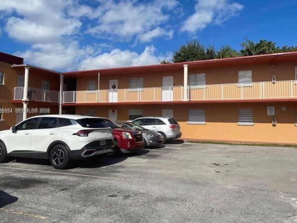 1245 W 24th St, Unit 123, Hialeah, FL 33010