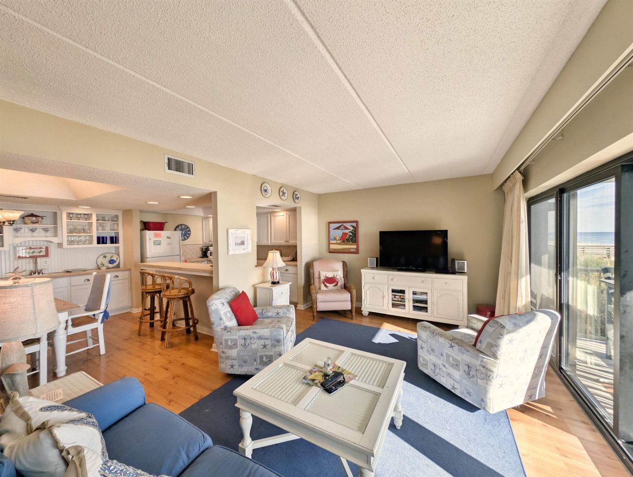 647 Norris Dr. Photo 11