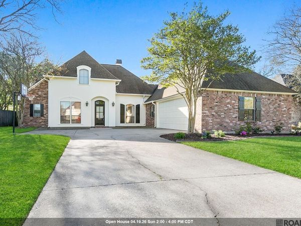 18666 Mossy Oak Ct, Prairieville, LA 70769