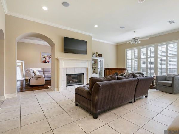 18666 Mossy Oak Ct, Prairieville, LA 70769