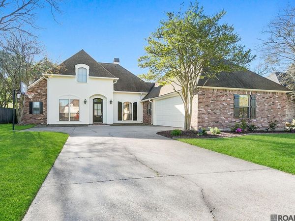 18666 Mossy Oak Ct, Prairieville, LA 70769