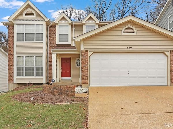 540 Woodlyn Crossing, Ballwin, MO 63021