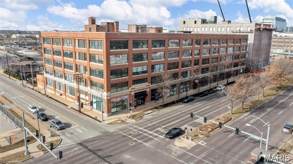 4100 Forest Park, Unit 303, Saint Louis, MO 63108 Main Photo