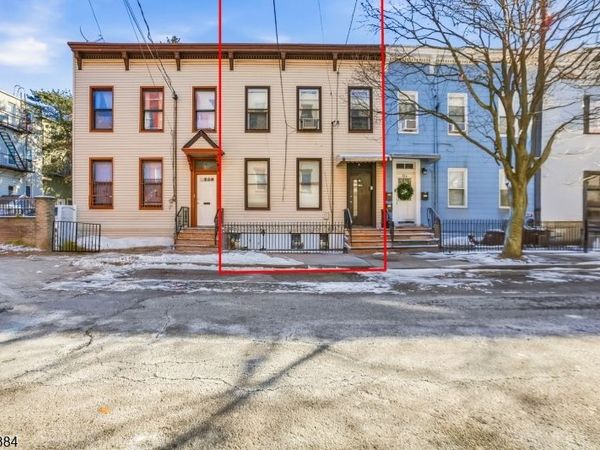 34 Concord St, Jersey, NJ 07306