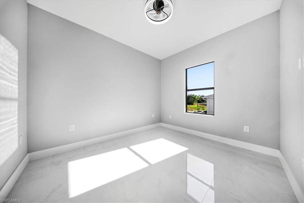 121-123 Jenna Ave S, Lehigh Acres, FL 33973 Photo