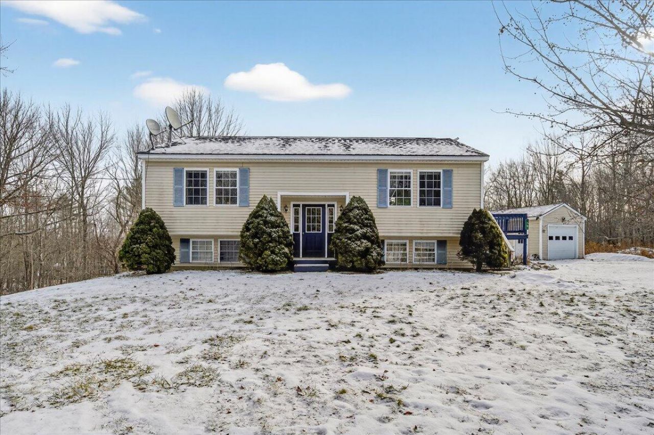 10 Morrow Hill Road Searsmont, ME 04973