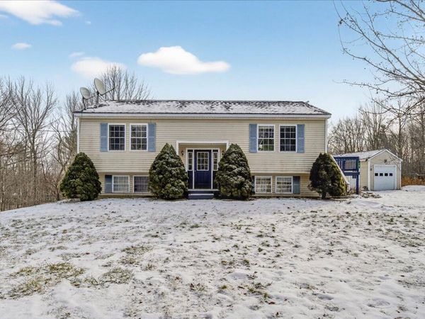 10 Morrow Hill Road, Searsmont, ME 04973