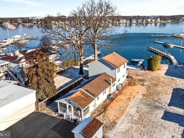 215 NANTICOKE ROAD, ESSEX, MD 21221