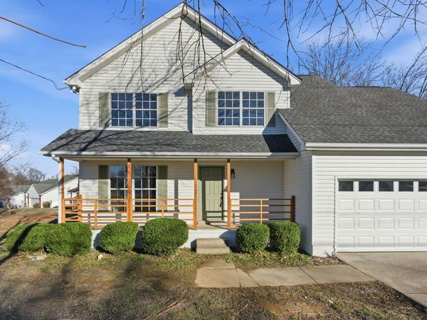 701 Rocky Ridge Cir, La Vergne, TN 37086