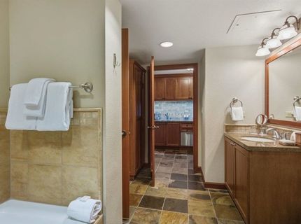 400 Resort Road, Olympic Valley, CA 96146 Photo