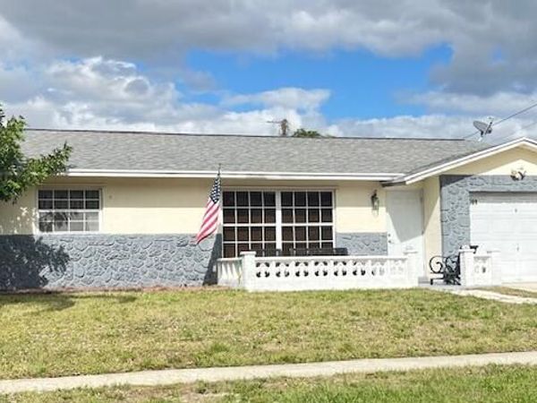 609 SW 4th Avenue, Boynton Beach, FL 33426