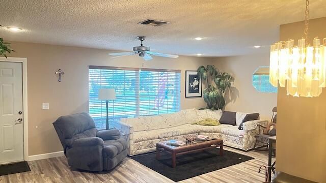 609 SW 4th Avenue, Boynton Beach, FL 33426 Photo