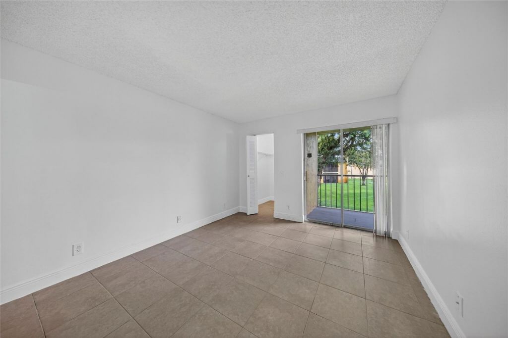 913 Meadows Circle, Unit 913, Boynton Beach, FL 33436 Photo