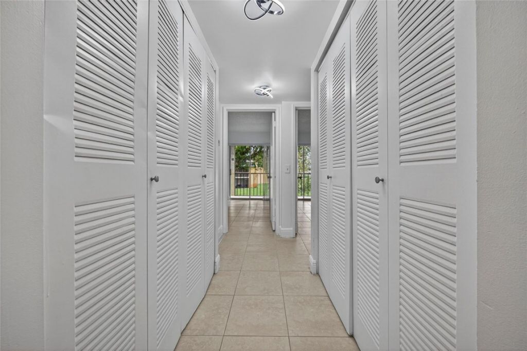 913 Meadows Circle, Unit 913, Boynton Beach, FL 33436 Photo