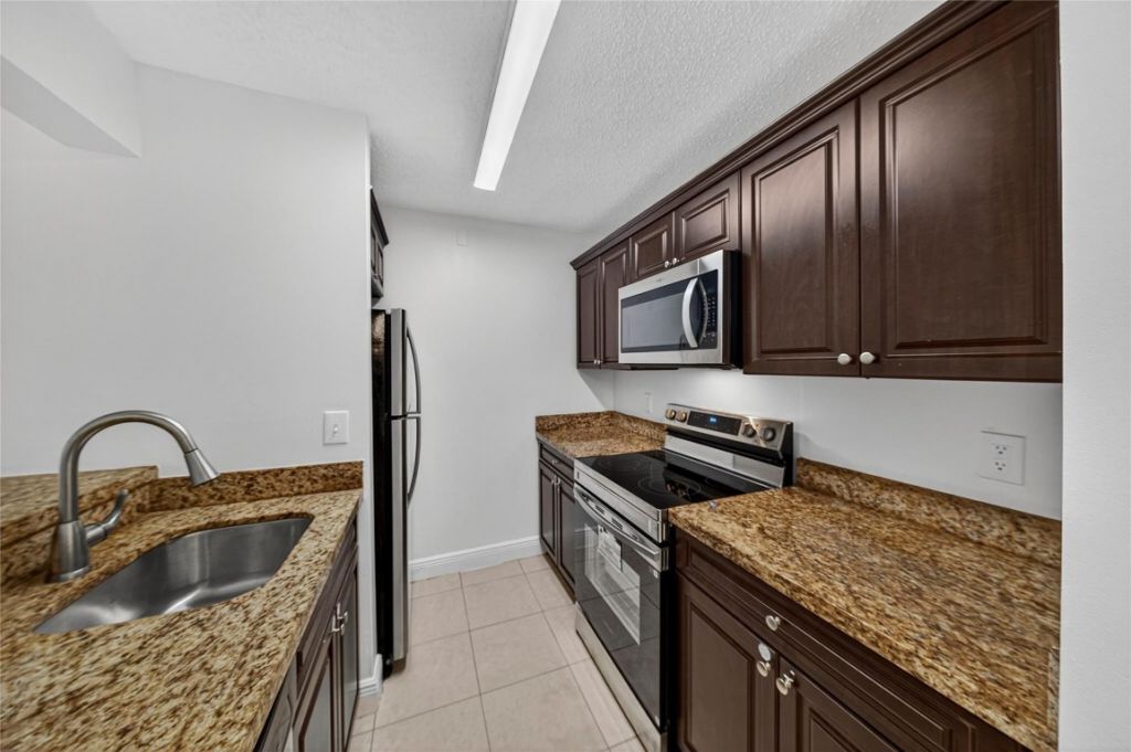913 Meadows Circle, Unit 913, Boynton Beach, FL 33436 Photo