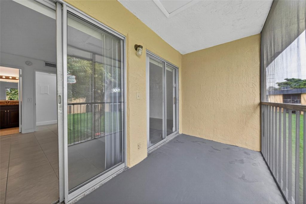 913 Meadows Circle, Unit 913, Boynton Beach, FL 33436 Photo