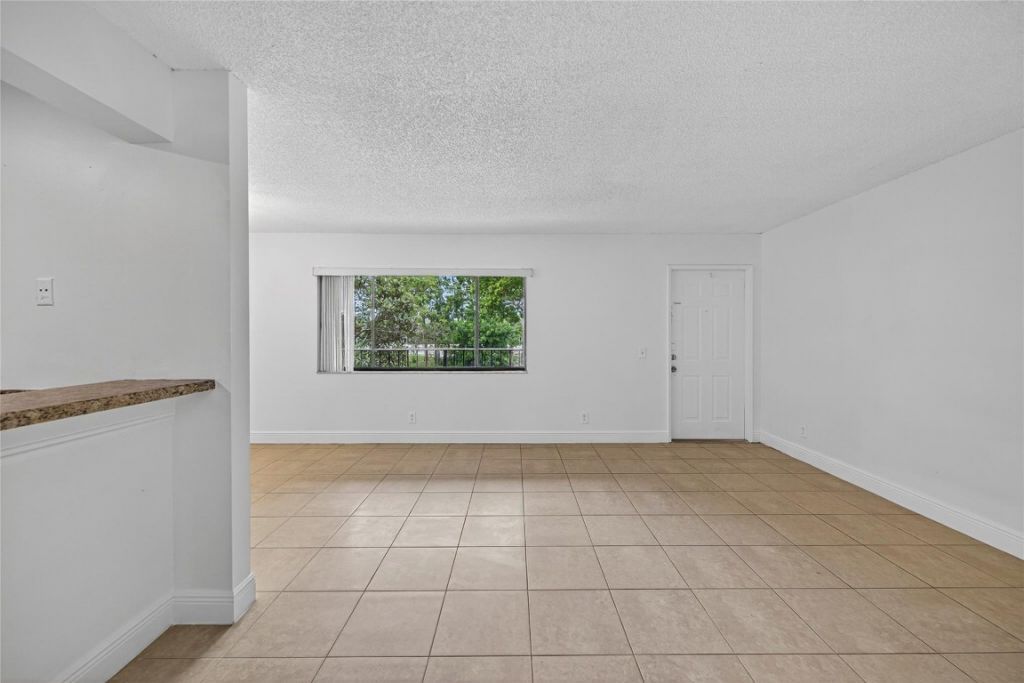 913 Meadows Circle, Unit 913, Boynton Beach, FL 33436 Photo