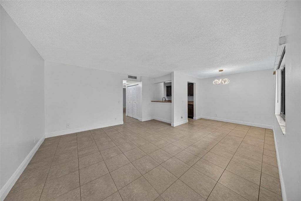 913 Meadows Circle, Unit 913, Boynton Beach, FL 33436 Photo