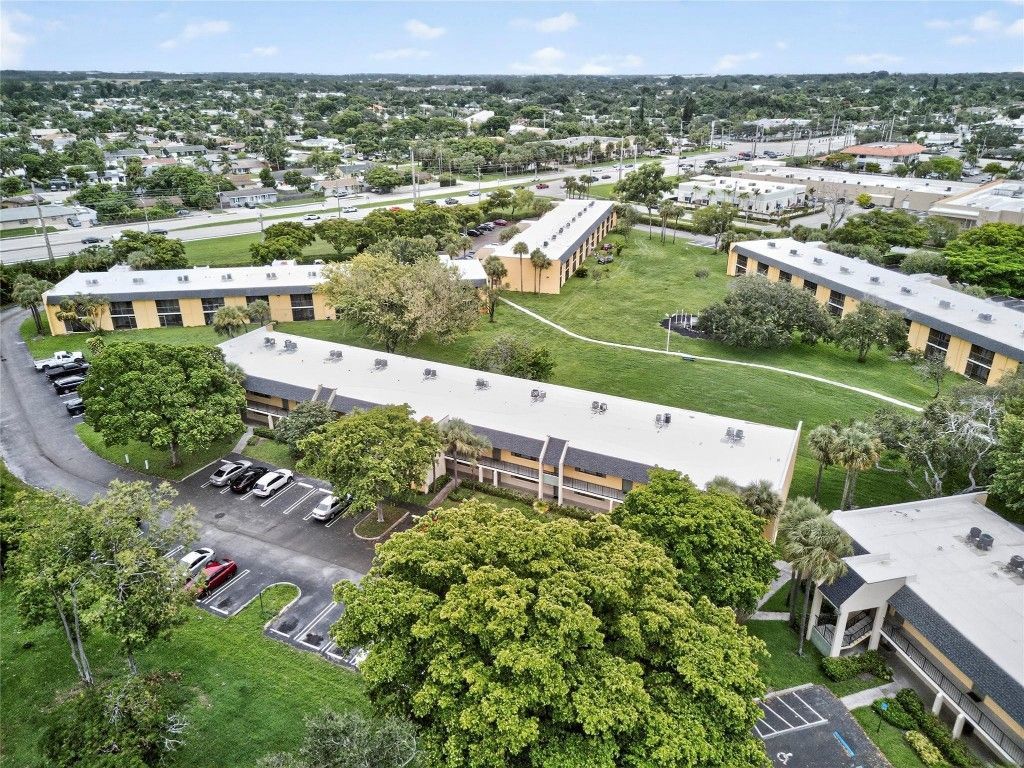 913 Meadows Circle, Unit 913, Boynton Beach, FL 33436 Photo