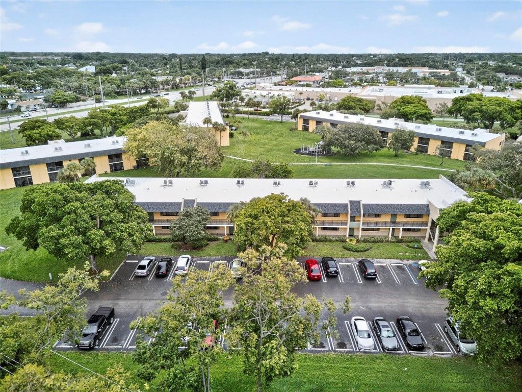 913 Meadows Circle, Unit 913, Boynton Beach, FL 33436 Photo