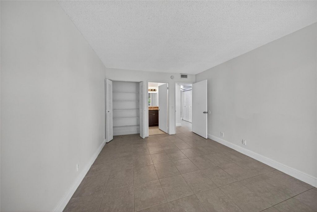 913 Meadows Circle, Unit 913, Boynton Beach, FL 33436 Photo