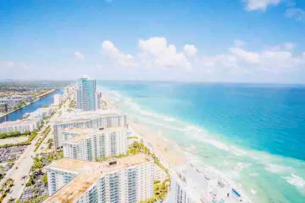 3725 S Ocean Drive, Unit 907, Hollywood, FL 33019 Photo